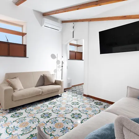 Yourhome - Jolly Pini *