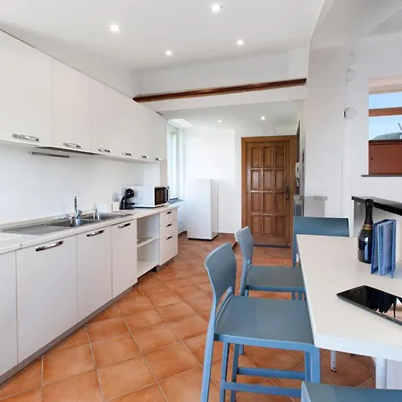 Yourhome - Jolly Pini *
